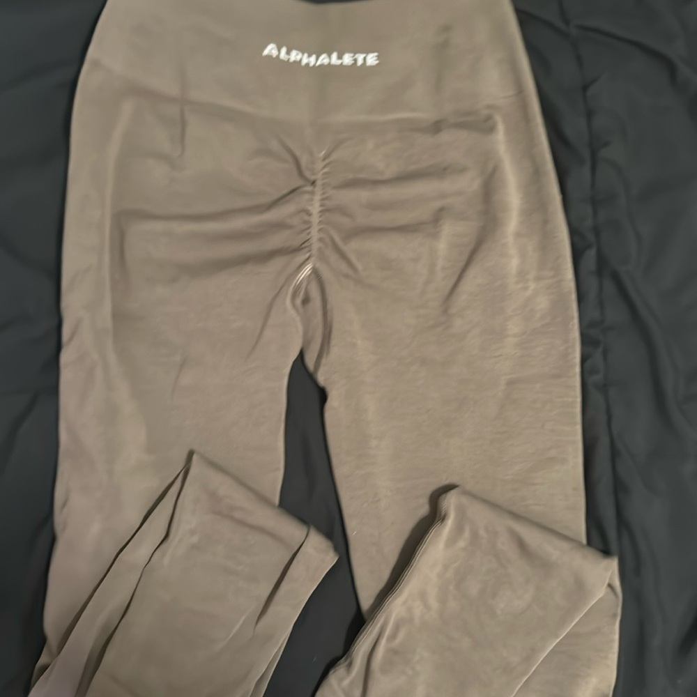 Alphalete leggings light brownish color
